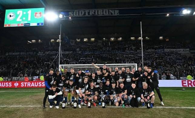 热议 | 欧冠出局，德国杯被德丙球队淘汰，勒沃库森还能卫冕德甲吗？