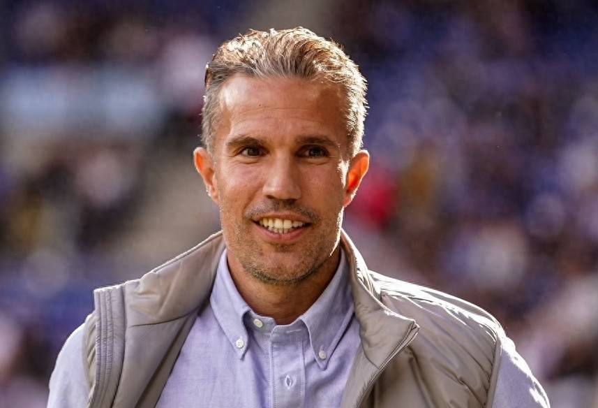 8场狂攻22分！41岁范佩西领队飞跃：创56年新纪录，冲击欧冠席位