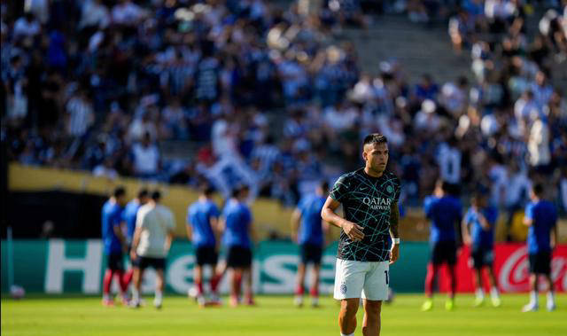 劳塔罗侧钩破门，国米2比1绝杀浦和红钻，连胜提前晋级